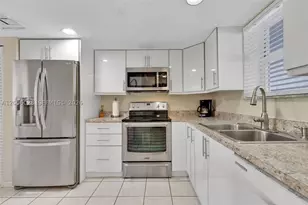 17801 N Bay, Sunny Isles Beach, FL 33160 - Photo 5