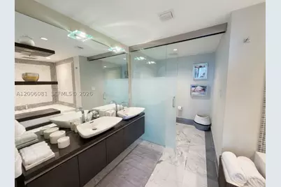 200 Biscayne Blvd #4310, Miami, FL 33131 - Photo 19
