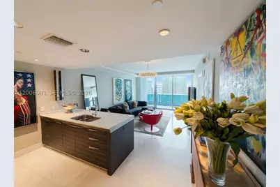 200 Biscayne Blvd #4310, Miami, FL 33131 - Photo 5