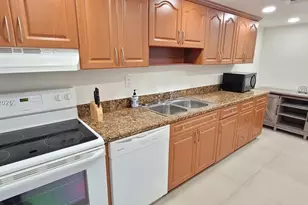 18011 Biscayne, Aventura, FL 33160 - Photo 3