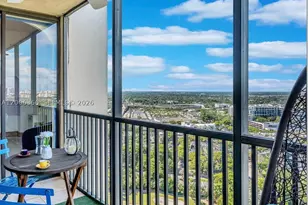 20301 W Country Club, Aventura, FL 33180 - Photo 13