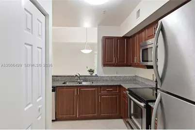 2451 Centergate #303, Miramar, FL 33025 - Photo 3