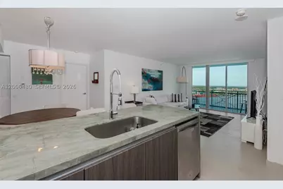 90 Alton #2304, Miami Beach, FL 33139 - Photo 13