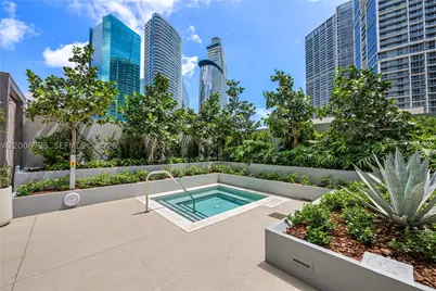 77 SE 5th #1505, Miami, FL 33131 - Photo 13