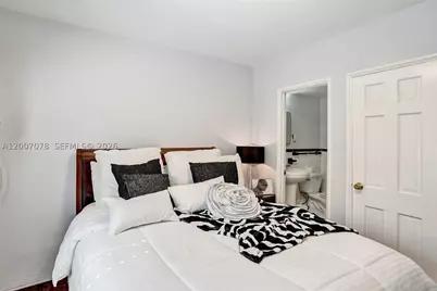 940 Hollywood, Hollywood, FL 33019 - Photo 25