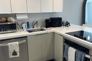 540 Brickell Key, Miami, FL 33131 - Photo 15
