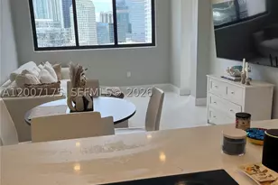 540 Brickell Key, Miami, FL 33131 - Photo 17