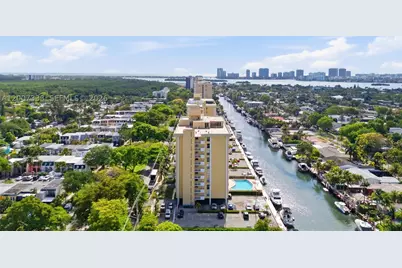 2000 NE 135th #PH, North Miami, FL 33181 - Photo 29