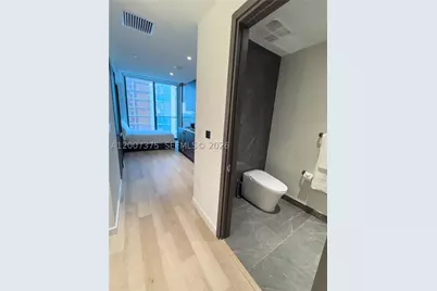 20 NE 11th #3006B, Miami, FL 33132 - Photo 9