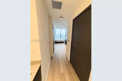20 NE 11th #3012B, Miami, FL 33132 - Photo 5