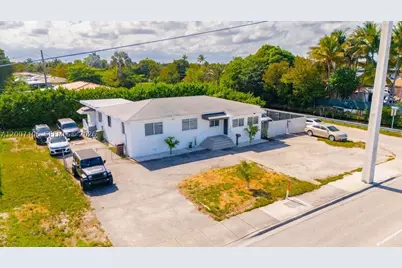 5290 Palm, Hialeah, FL 33012 - Photo 3