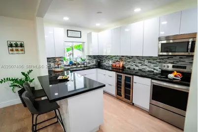5290 Palm, Hialeah, FL 33012 - Photo 7
