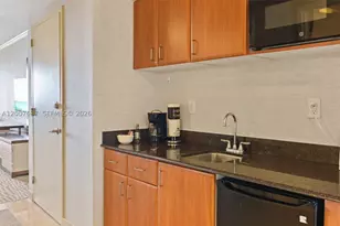 18001 Collins, Sunny Isles Beach, FL 33160 - Photo 3