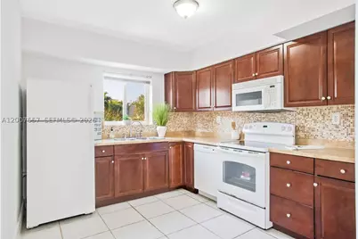 10001 W Bay Harbor #208, Bay Harbor Islands, FL 33154 - Photo 9