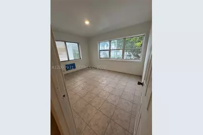 7300 Harding #21, Miami Beach, FL 33141 - Photo 5