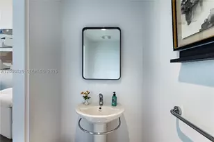 300 S Biscayne, Miami, FL 33131 - Photo 11