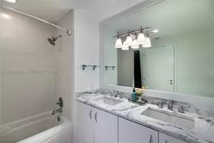 300 S Biscayne, Miami, FL 33131 - Photo 15