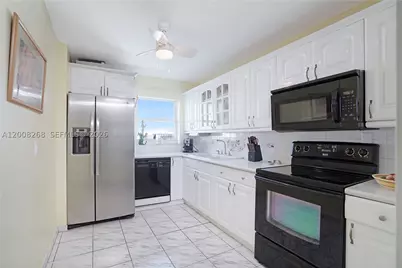 245 18th #605, Miami Beach, FL 33139 - Photo 13
