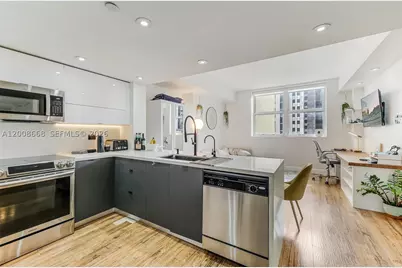 111 E Flagler #708, Miami, FL 33131 - Photo 3