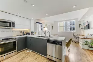111 E Flagler, Miami, FL 33131 - Photo 3