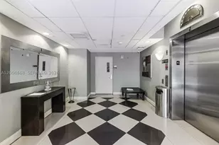 111 E Flagler, Miami, FL 33131 - Photo 17
