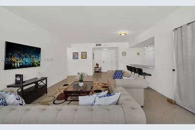 5825 Collins #2E, Miami Beach, FL 33140 - Photo 19