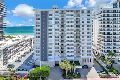 5825 Collins #2E, Miami Beach, FL 33140 - Photo 3