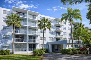 470 Executive Center, West Palm Beach, FL 33401 - Photo 1