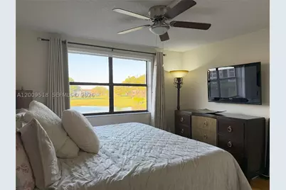 10467 Sunrise Lakes #205, Sunrise, FL 33322 - Photo 7