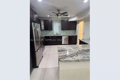 295 Jacaranda #20, Plantation, FL 33324 - Photo 5