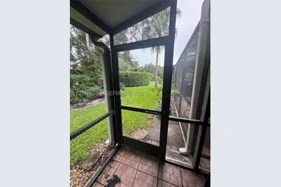 295 Jacaranda #20, Plantation, FL 33324 - Photo 23