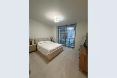 77 SE 5th #1614, Miami, FL 33131 - Photo 9