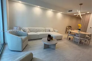 77 SE 5th, Miami, FL 33131 - Photo 5