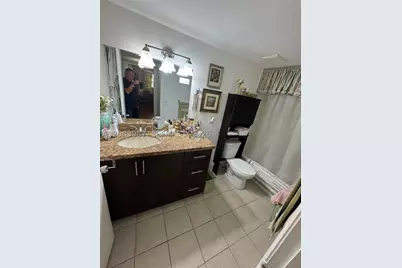 8225 Lake #404, Doral, FL 33166 - Photo 15