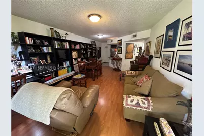 8225 Lake #404, Doral, FL 33166 - Photo 23