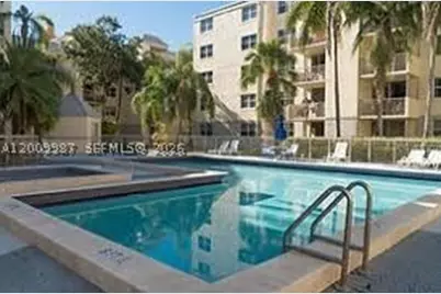 8225 Lake #404, Doral, FL 33166 - Photo 3