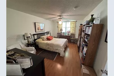 8225 Lake #404, Doral, FL 33166 - Photo 27