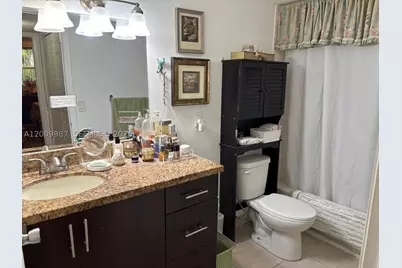 8225 Lake #404, Doral, FL 33166 - Photo 11
