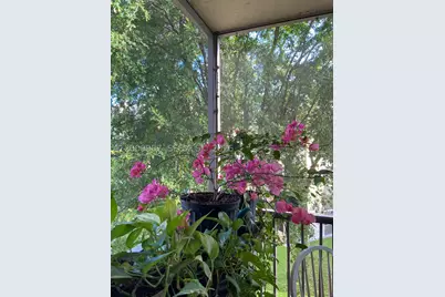 8225 Lake #404, Doral, FL 33166 - Photo 33