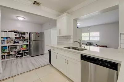 7454 NW 48th, Lauderhill, FL 33319 - Photo 15