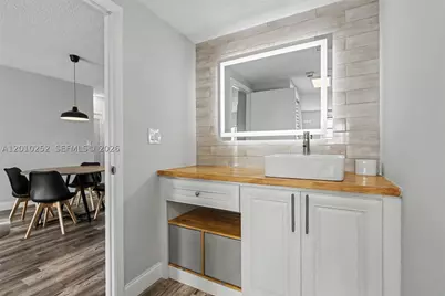 500 Bayview #727, Sunny Isles Beach, FL 33160 - Photo 23