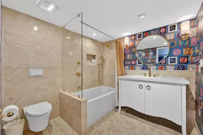 5225 Collins #1519, Miami Beach, FL 33140 - Photo 15