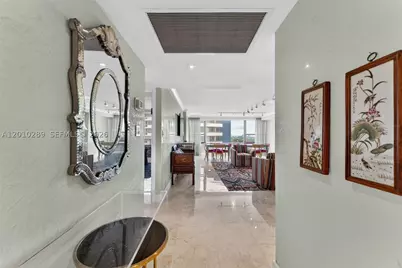 5225 Collins #1519, Miami Beach, FL 33140 - Photo 3