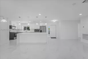 105 SE 45th, Cape Coral, FL 33904 - Photo 9