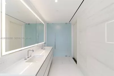 300 Biscayne Blvd #3503C, Miami, FL 33131 - Photo 35