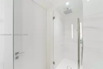 300 Biscayne Blvd #3503C, Miami, FL 33131 - Photo 49