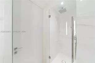 300 Biscayne Blvd, Miami, FL 33131 - Photo 49