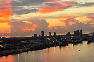 300 Biscayne Blvd, Miami, FL 33131 - Photo 1