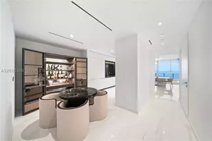 300 Biscayne Blvd, Miami, FL 33131 - Photo 17