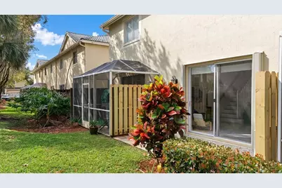 2132 Bahia, Weston, FL 33327 - Photo 25